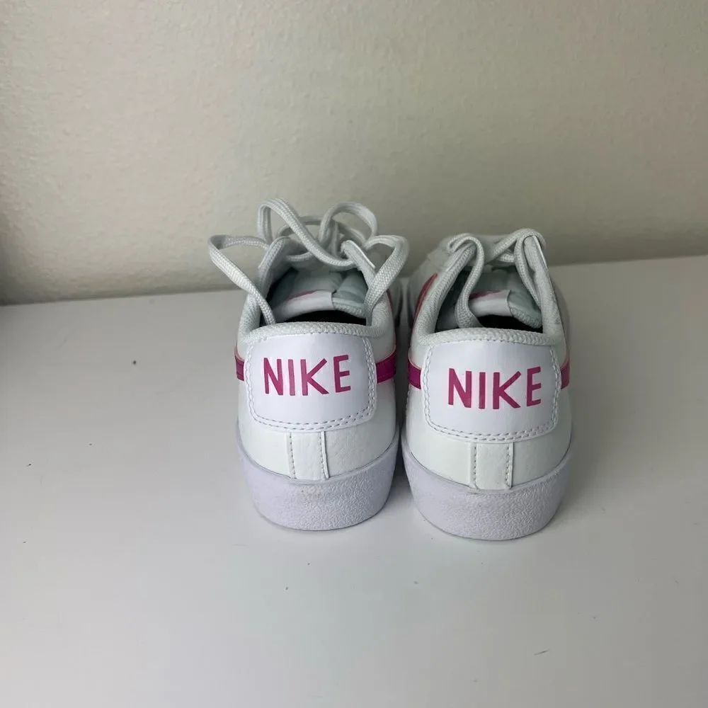 Nike Blazer Low '77 (Big Kid) 7 Y
